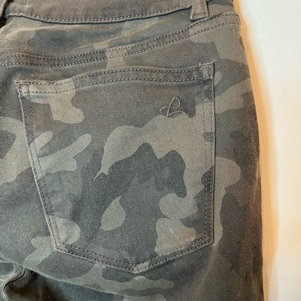 DL1961 Florence Skinny Midrise Instasculpt Camo - Picture 9 of 11